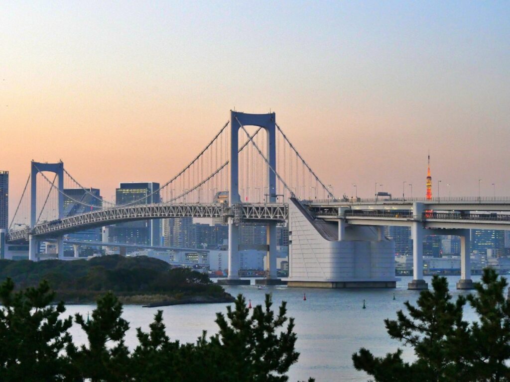 The rainbow bridge in Odaiba