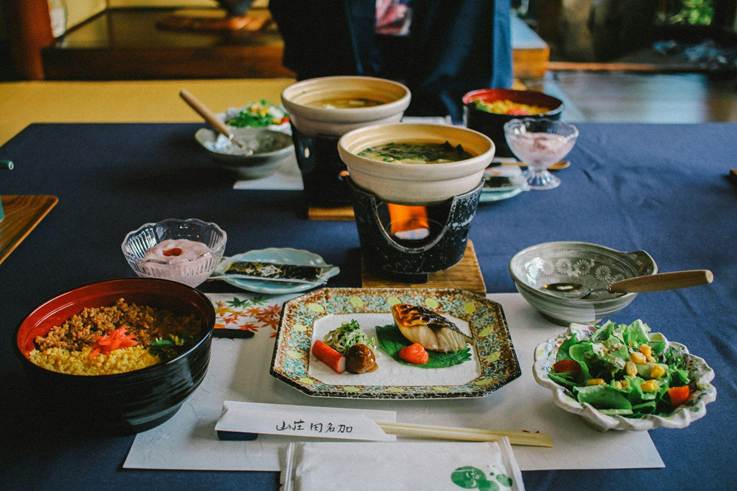 A kaiseki course.