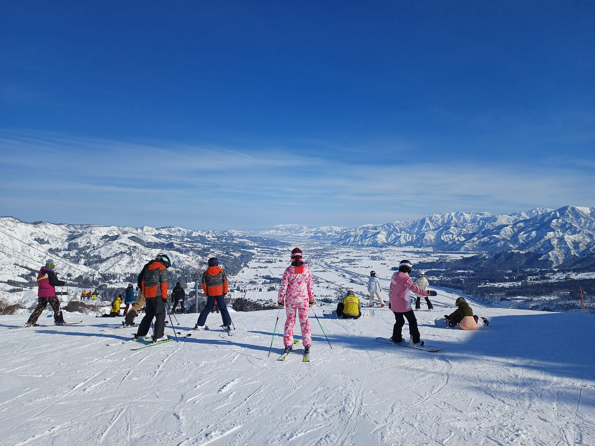 A skier skiing down the mountain